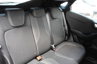 Ford Puma 125PK HYBRID TITANIUM WINTERPACK AD-CRUISE STOEL-MASSAGE BLISS DRAADLOZE TEL. LADER / 24