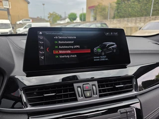 BMW X1 xDrive25e eDrive M pakket HUD LEER SPORT PANODAK / 26