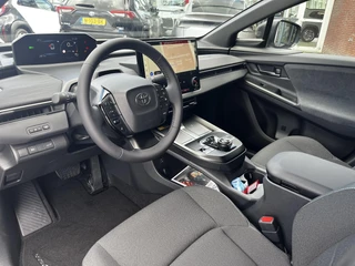 Toyota C-HR+ First Edition 77 kWh STOEL/STUURVERWARMING EL-ACHTERKLEP BLINDSPOT CLIMA APPLE/ANDROID PARK-SENSOR / 8