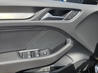 Audi A3 Limousine 1.0 TFSI Sport S Line Edition Geen import / 12
