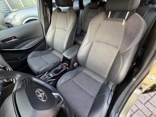 Toyota Corolla 1.8 HYBRID Automaat Navi Camera Trekhaak ACC / 43
