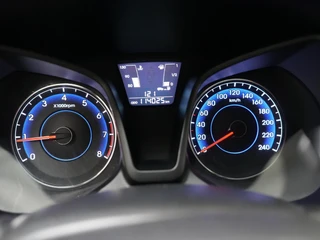 Hyundai ix20 1.4i i-Drive / 6