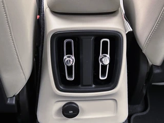 Volvo XC40 1.5 T5 Recharge Inscription 262 PK | Leder | Camera | Carplay | Elek. Kofferklep | / 30