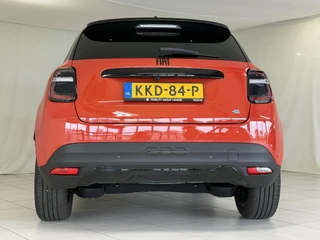 Fiat 600e Sport 54 kWh | Apple/Android | Parkeer Camera | Stoel-Verwarming / 10