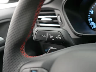 Ford Focus Wagon 1.0 EcoBoost Hybrid ST Line X Navigatie | Trekhaak | Panodak | / 22