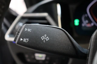 BMW 3 Serie Sedan 320i High Executive M Sport Pakket Automaat  / Live Cockpit Professional / Schuif-/kanteldak / Achteruitrijcamera / Stoelverwarming / DAB / Shadow Line / Apple CarPlay / LED / 19 Inch / Extra Getint Glas / 37