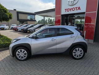 Toyota Aygo X Play NL-AUTO 100% DEALER OH METALLIC AIRCO ANDROID/APPLE CRUISE CONTROL / 9