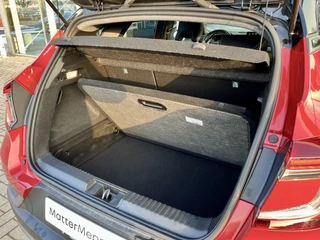 Renault Captur 1.3 TCe 160 EDC R.S. Line  | Automaat | All Seasons | Navigatie | Groot Scherm | Achteruitrijcamera + Parkeersensoren | Draadloze Telefoonlader | Climate Control | Luxe Pook | Apple CarPlay/Android Auto / 17