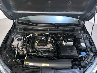 Volkswagen Polo 1.0 TSI Life Business Camera Stoelverwarming Navigatie DAB+ App-Connect / 17