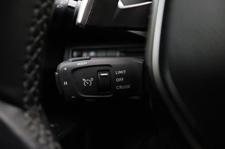 Peugeot 5008 1.2 PureTech Allure Pack Business AUTOMAAT | 7-Zits | Dodehoek Detectie | Navigatie | Achteruitrij Camera | 1e eigenaar / 31