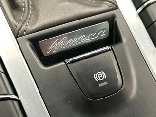 Porsche Macan 3.6 Turbo 400 pk | Bose | Glascoating | Memorie | Camera |Trekhaak | Stoelverwarming | 21 " | / 55