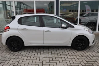 Peugeot 208 1.2 PureTech Active|Parelmoer wit|Automaat|Airco|Cruise|Telefoon|PDC / 5