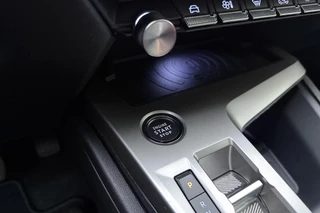 Peugeot 408 1.2 Hybrid 145 e-DCS6 Allure | Adaptive Cruise Control | Camera | Full LED | 19'' Lichtmetalen velgen | Climate Control | Navigatie | Apple Carplay & Android Auto | Keyless Entry & Start / 31