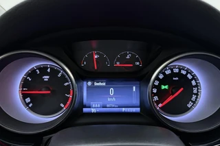 Opel Astra 1.4 Innovation Automaat | Navigatie | Camera | AGR Stoelen | Keyless | Climate control | Lichtmetalen velgen | Cruise control / 24