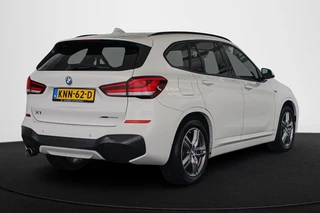 BMW X1 xDrive25e M Sport Sportstoelen Stoelverwarming Apple CarPlay LED / 4