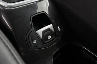Jeep Renegade 4xe 240 Plug-in Hybrid Electric S LED Leder Stoelverwarming Trekhaak Camera Kenwood / 43