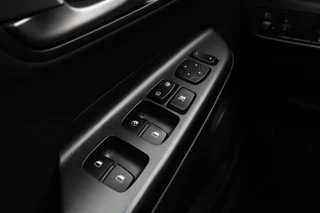 Hyundai Kona 1.0T 120pk Fashion | Navigatie | Trekhaak | Climate control | Achteruitrijcamera | Cruise control | Keyless | Lichtmetalen velgen | Parkeersensoren / 20