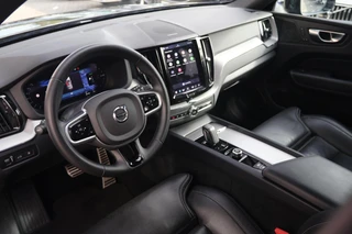 Volvo XC60 T6 Recharge AWD R-Design | Stoelverwarming & Koeling | 360° Camera | Panoramadak | Long Range | H/K | Keyless / 18