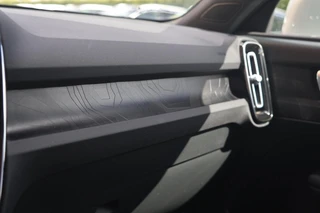 Volvo XC40 T4 Recharge Core Bright | Stoelverwarming | Trekhaak | Parkeercamera  | Keyless / 38