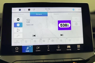 Jeep Compass 4xe 240pk Plug-in Hybrid Automaat S | Navigatie | Lederen bekleding | Achteruitrijcamera | Adapt. Cruise control | Electrische achterklep | Keyless | Zwart dak | 19" Lichtmetalen velgen / 25