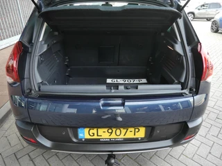 Peugeot 3008 1.2 PureTech Style | Trekhaak | Panoramadak | Lichtmetalen velgen | Achteruitrijcamera | Climate control | Cruise control | Navigatie | Regensensor / 14