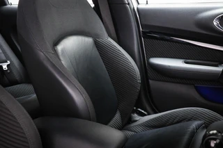 MINI Clubman 1.5 Cooper Business Edition | HALF LEDER | STOELVERWARMING | APPLE | DRAADLOZE LADER | TREKHAAK | 18" / 12