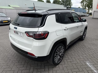 Jeep Compass 4xe 240 Plug-in Hybrid Electric Summit (Elektrisch Schuifdak - Leder incl verwarming/koeling/geheugen - Elektrische Klep - 360gr Camera - Adaptieve Cruise Controle - 19"- Keyless Entry - LED - 4x4) / 7