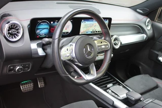 Mercedes-Benz EQB 250+ AMG LINE 7P. / 29