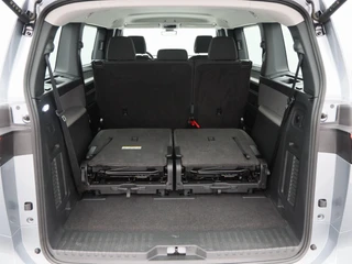 Volkswagen ID. Buzz Pro 86 kWh 286 Pk LWB 7 Persoons | Cruise Control | CarPlay | Climatronic | Navigatie | 19 Inch | 18.855 Km !! / 17