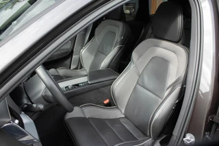 Volvo XC60 2.0 T6 PHEV Long range AWD R-Design|360 Camera|Trekhaak|Harmann|HUD|Stoel+Stuurverwarming| / 29