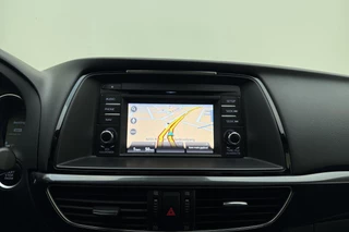 Mazda 6 2.0 TS | Navigatie | Trekhaak  (1.300KG trekgewicht )| Climate control | Stoelverwarming | Parkeersensoren | Cruise control | Extra getint glas / 22