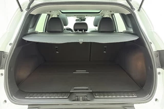 Renault Kadjar 1.3 TCe Intens | Apple carplay/Android auto | Trekhaak | Cruise control | Climate control | Achteruitrijcamera | Panoramadak | Lichtmetalen velgen 19'' | Stoelverwarming | / 14
