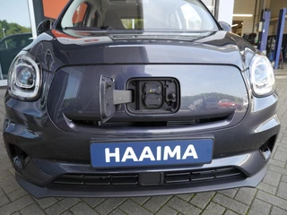 Leapmotor T03 Design 37.3 kWh | Nieuwe auto | Snel leverbaar! | Actieradius van 265 km (WLTP) Gecombineerd | Camera | Panoramadak | Adaptive cruise control | Dodehoek detectie | Lichtmetalen velgen / 35