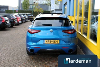 Alfa Romeo Stelvio 2.0 T AWD Veloce Panorama Trekhaak / 37