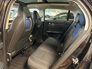Lynk & Co 01 1.5 / pano / navi / camera / Infinity / memory / elec klep / Apple carplay / 21