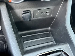 Renault Clio 1.0 TCe 90 Evolution  | Lichtmetaal | Parkeersensoren | Dodehoek | Navigatie | Airco | Cruise Control | Chrome Pakket | Elektrische Ramen | Getint Glas | NL Auto | BTW Auto | Apple CarPlay/Android Auto / 30