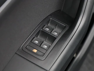 SEAT Ateca 1.5 TSi 150 Pk Automaat FR Business Intense | Trekhaak | Panorama dak | 360 Camera | Beats Audio | 19 Inch | / 27