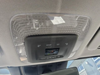 Toyota Prius 2.0 Plug-in Hybrid 220 PARK-SENSOREN BLIND-SPOT KEYLESS STOEL/STUURVERW CAMERA APPLE/ANDROID DAB+ LM-VELGEN AD-CRUISE ELEK-ACHTERKLEP / 37