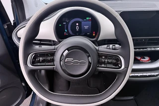 Fiat 500 La Prima 42 kWh / Panoramadak / Navi / Carplay / Camera / 11