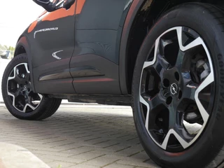 Opel Mokka 1.2 Turbo Ultimate | Demo | Adaptive Cruise Control | Achteruitrijcamera | Navigatie | Black Pack | 18'' velgen / 30