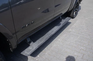 Dodge Ram 1500 4X4 5.7 V8 4x4 Crew Cab Limited / 19