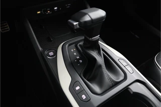Kia K4 Sportswagon 1.0 T-GDi MHEV GT-Line Launch Edition (pano) - Panorama dak - Automaat - Premium Sound System - Stoel/stuurwiel verwarming - Electrische stoelen - 7 Jaar fabrieksgarantie of 150.000 KM / 59