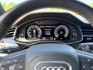 Audi Q8 60 TFSI e quattro Pro Line S Competition 489pk | Panoramadak | luchtvering | head-up | 360 camera | 22 inch / 43