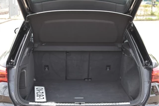 Audi Q3 45 TFSI e S edition S-Line 245 PK | NL-Auto | Keyless | Carplay | Virtual cockpit | DAB | Elekt.trekhaak | Full LED | Allweathers / 12