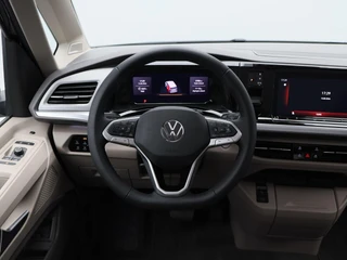 Volkswagen Multivan 1.5 eHybrid 245 Pk L2 Bulli Edition 4Motion | 6-Persoons | Panoramadak | Harman & Kardon | Camera | Trekhaak | 19 Inch | 5.703 Km !! / 41