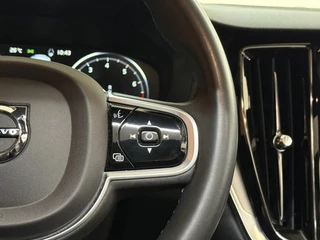 Volvo V60 2.0 B3 R-Design | Panoramadak | Harman Kardon | 360 Camera | Apple carplay & Android Auto / 33