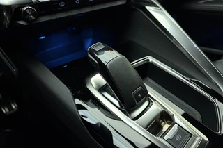 Peugeot 5008 1.2 PureTech GT-Line Avantage 130 PK | Automaat | 7-Zits | Camera | Cruise Control | DAB+ | Lederen Stuurwiel | Mirror Screen | Bluetooth | Getinte ramen | 1e eigenaar / 30