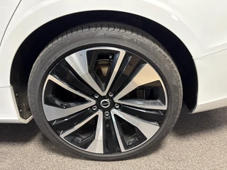 Volvo V60 2.0 T6 Recharge AWD R-Design / 360 camera / Panoramadak / Leder / head-up / Harman-Kardon / 24
