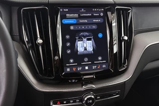 Volvo XC60 2.0 T8 Plug-in-hybrid AWD Polestar Engineered Bowers & Wilkins Panoramadak / 28
