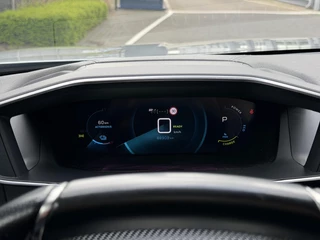 Peugeot e-2008 GT Pack 50 kWh 136PK Automaat Navigatie, Achteruitrijcamera, Keyless, Stoelverwarming, Adaptieve Cruise Control / 20